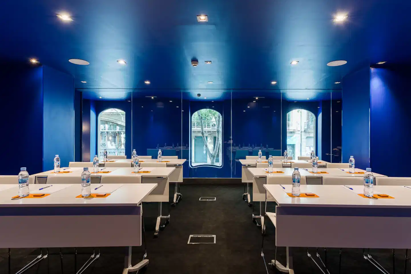 Room Mate Carla Restaurant