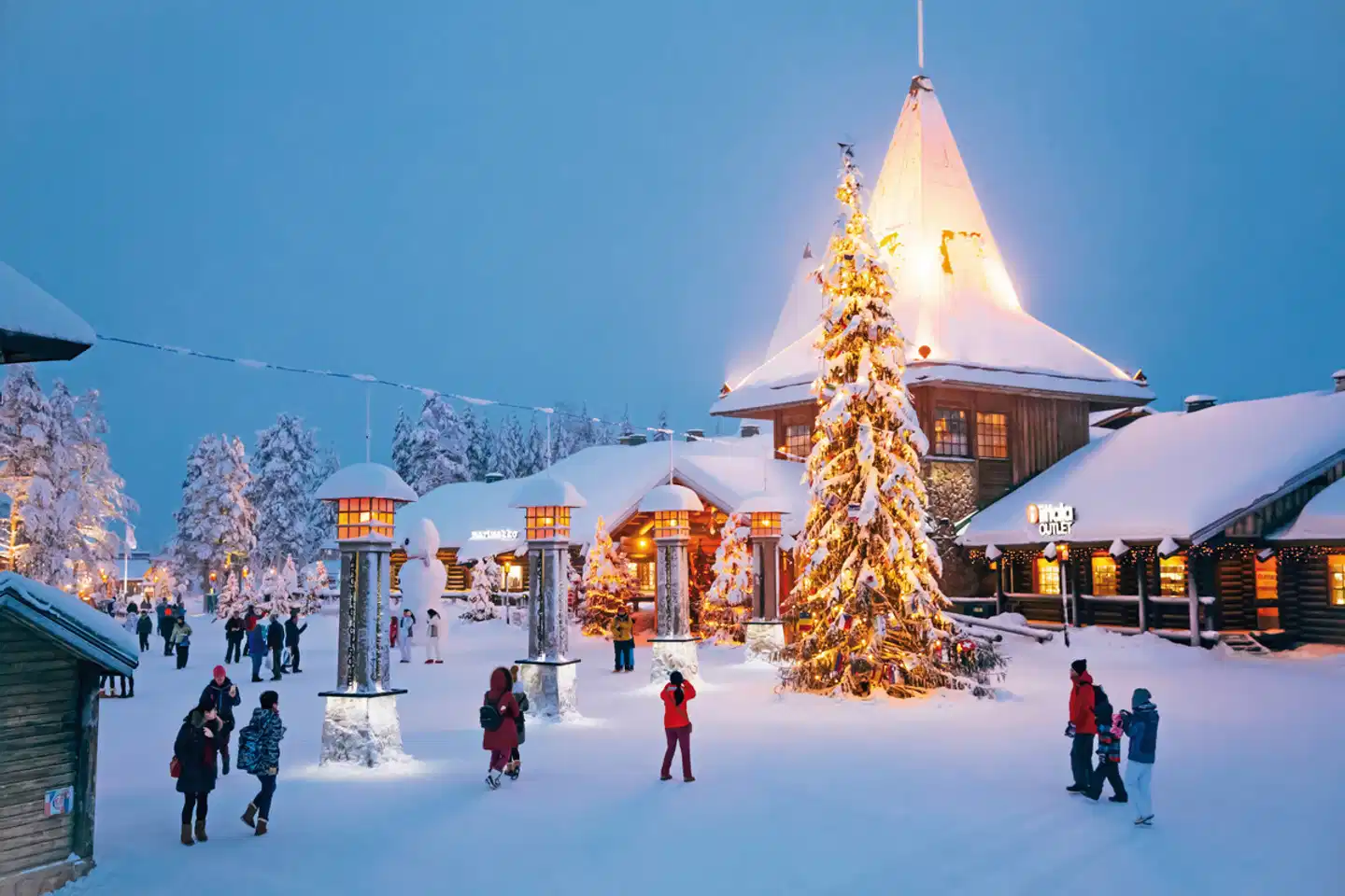 Polarlichtjagd im SnowHotel Sport und Entertainment