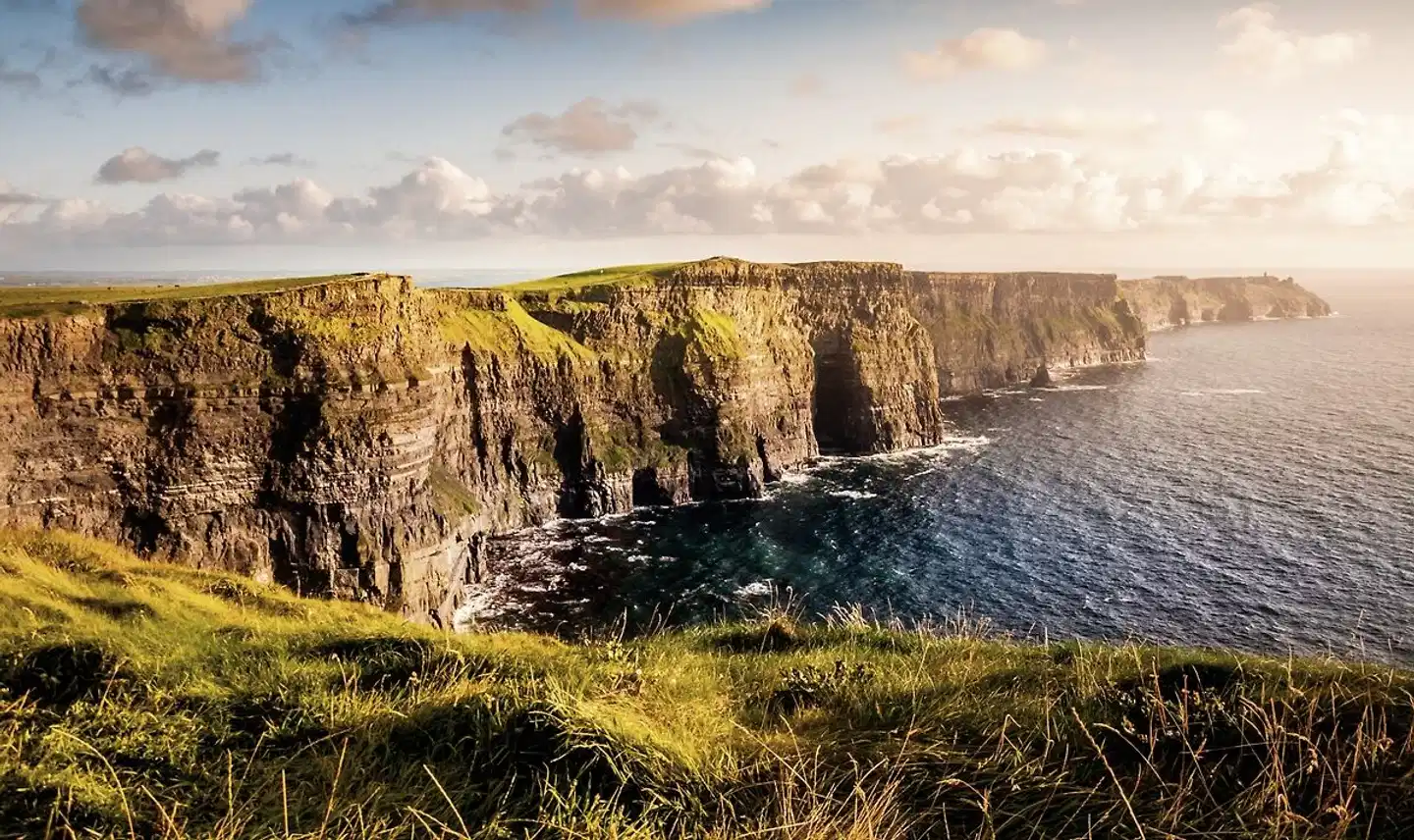 Irlands spektakuläre Küstenstraße Landschaft