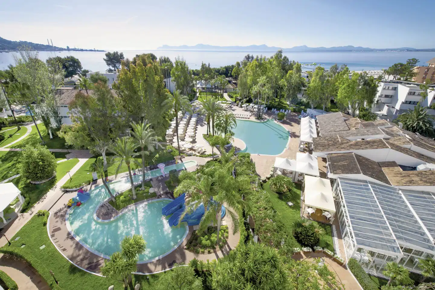 Iberostar Waves Ciudad Blanca Aussenansicht