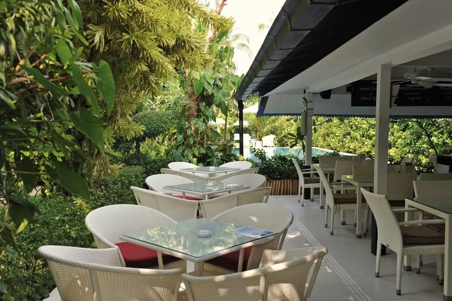 Lokal Phuket Terrasse