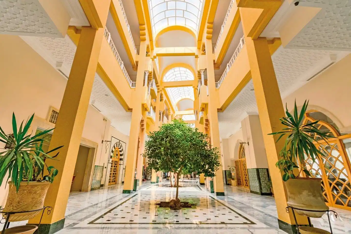 Royal Garden Palace LOBBY