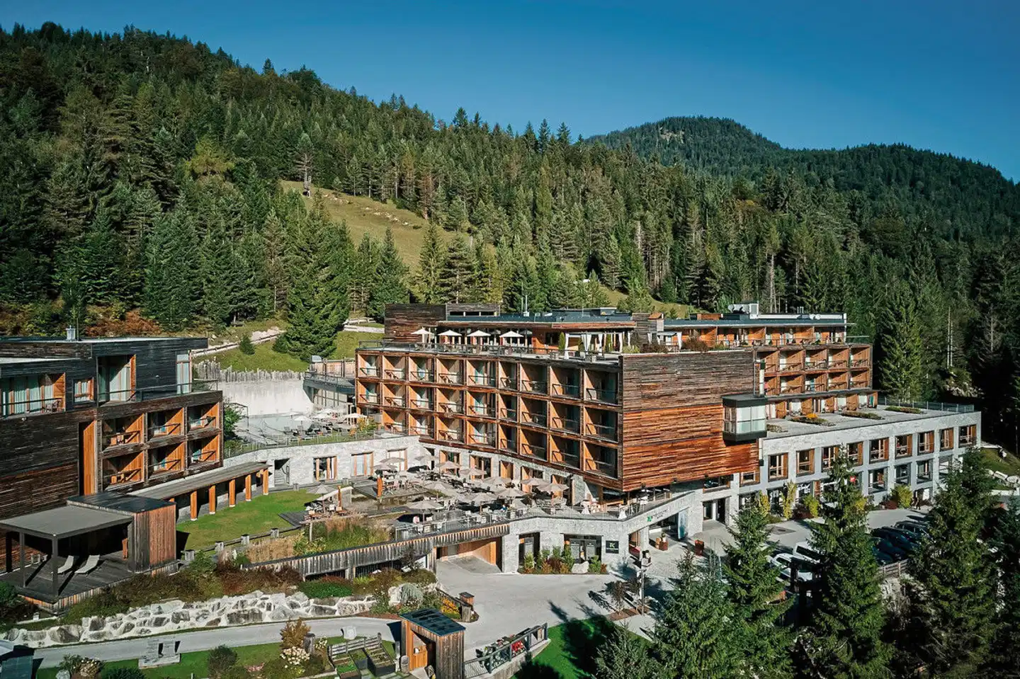 DAS KRONTHALER Alpine Lifestyle Hotel Landschaft