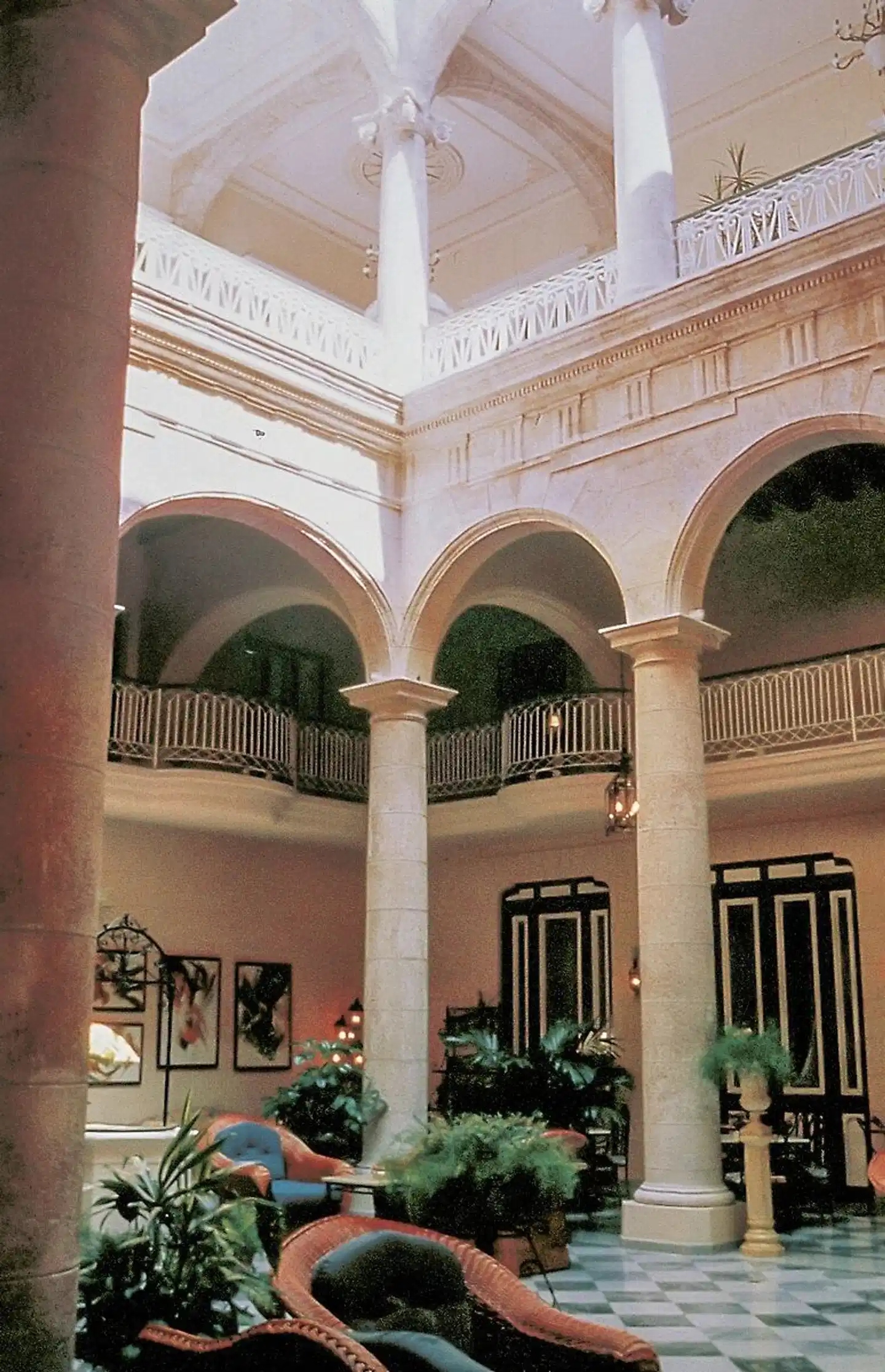 Hotel Florida Aussenansicht