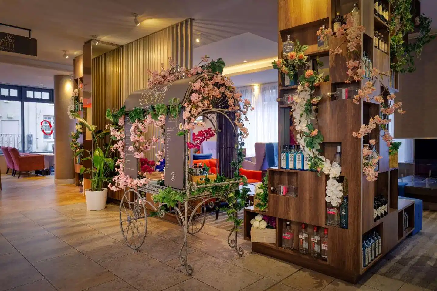 DoubleTree by Hilton London Angel Kings Cross Bar