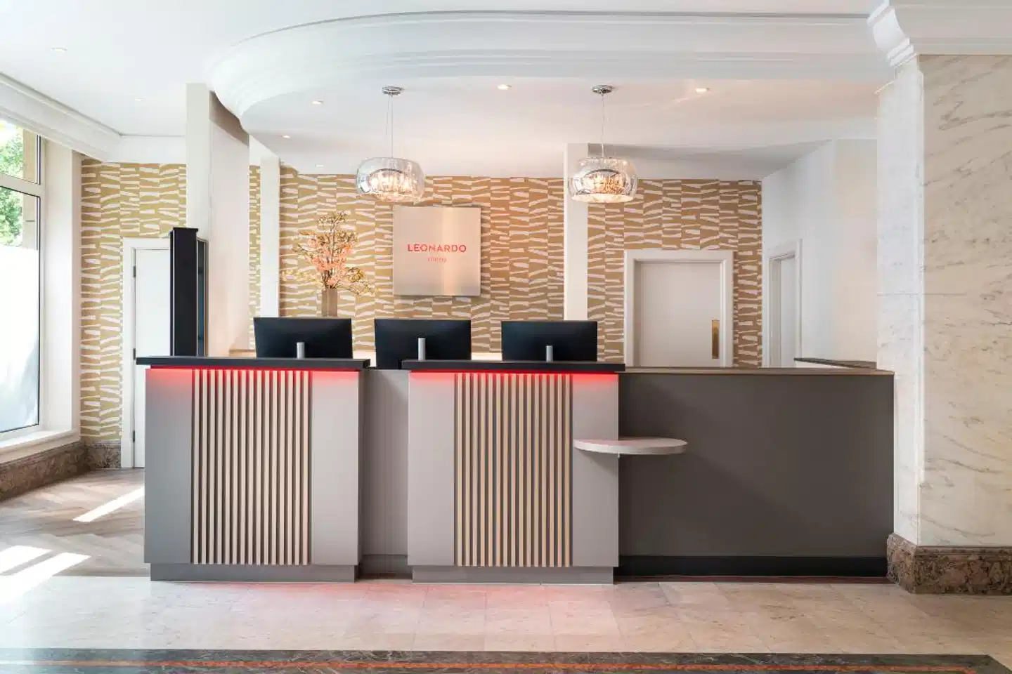 Leonardo Hotel Düsseldorf City Center Lobby