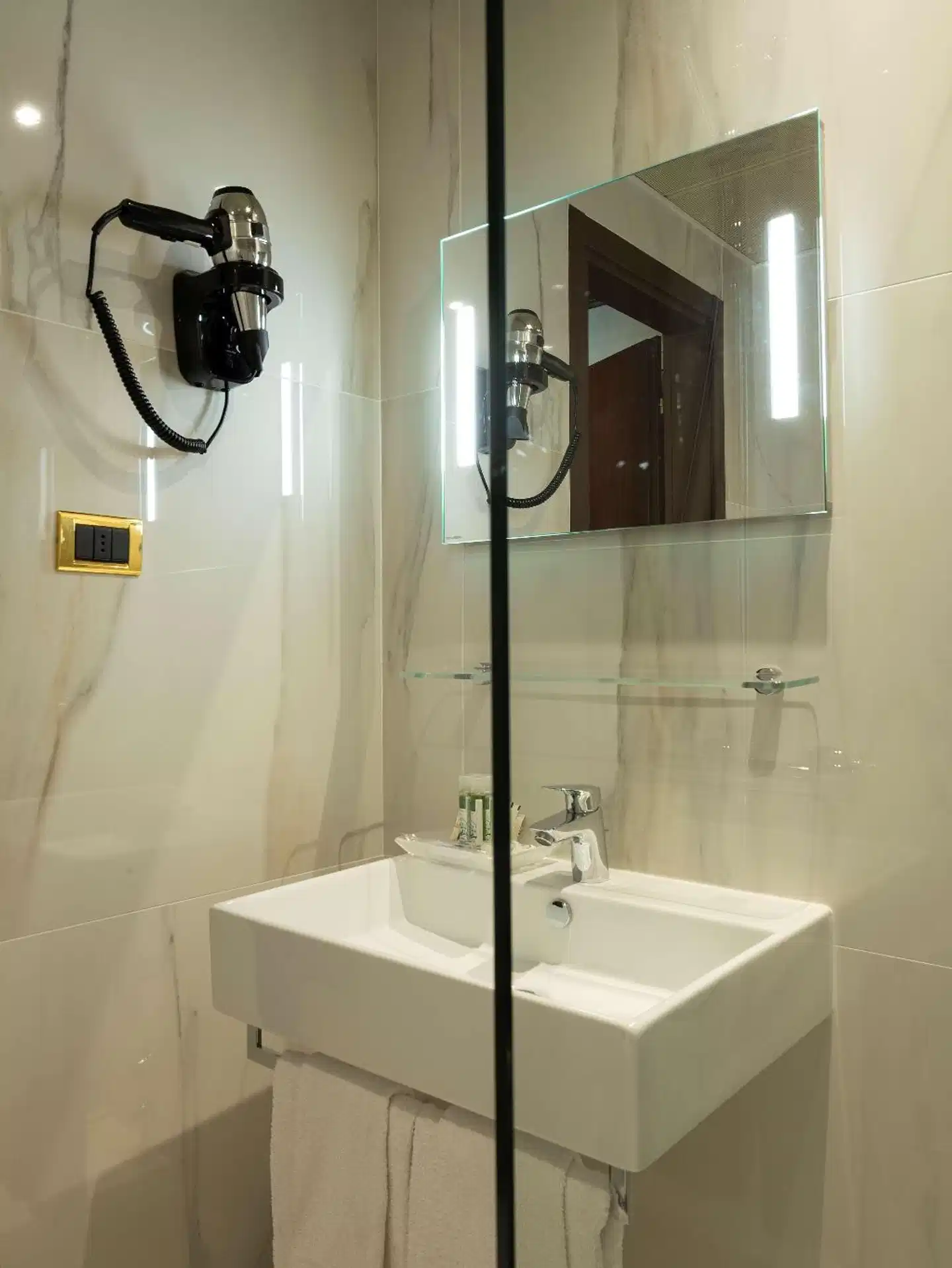 Hotel Concorde Badezimmer