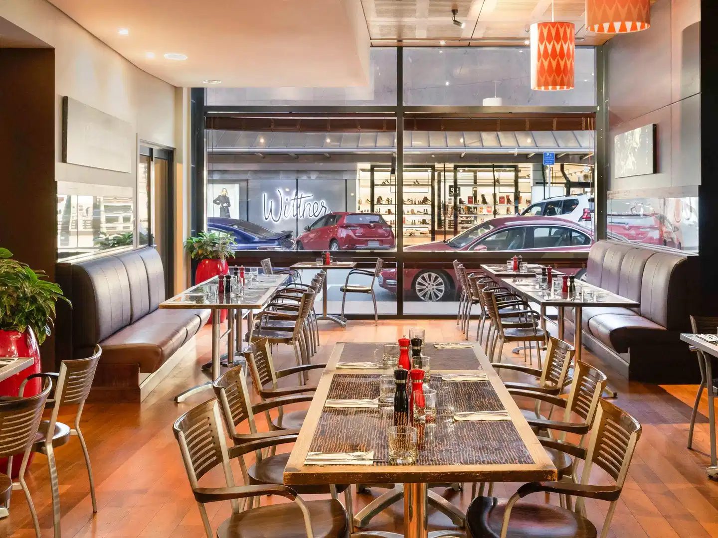 ibis Wellington Lobby