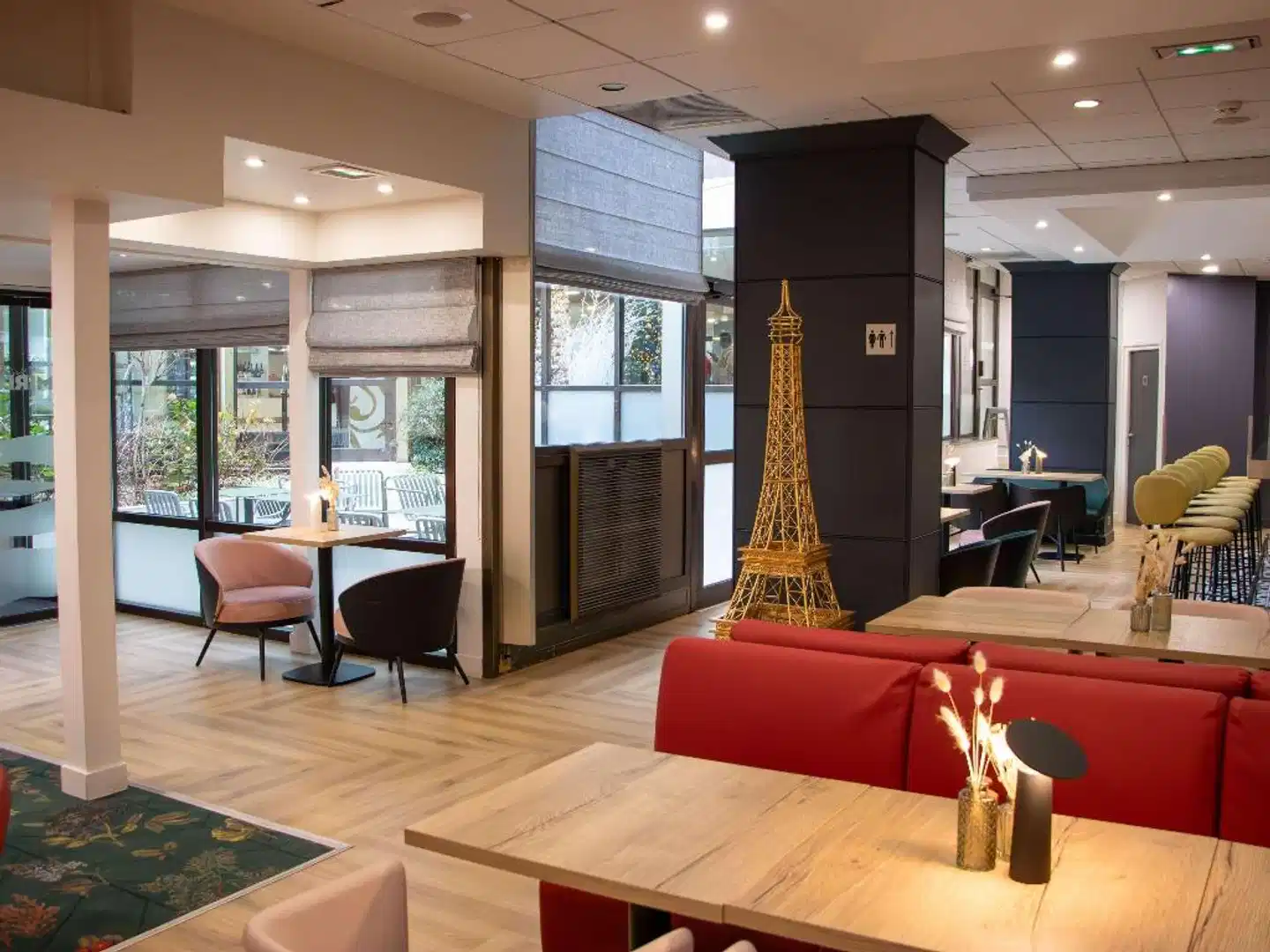 Mercure Paris Centre Eiffel Tower Hotel Lobby