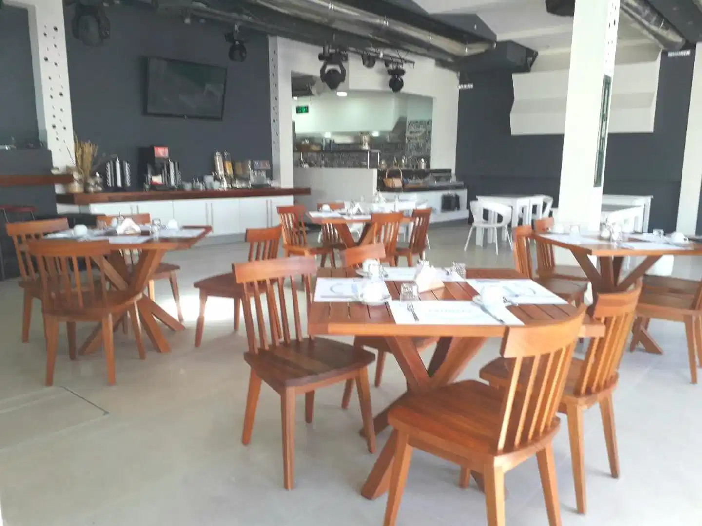 Dionysos Hotel Restaurant