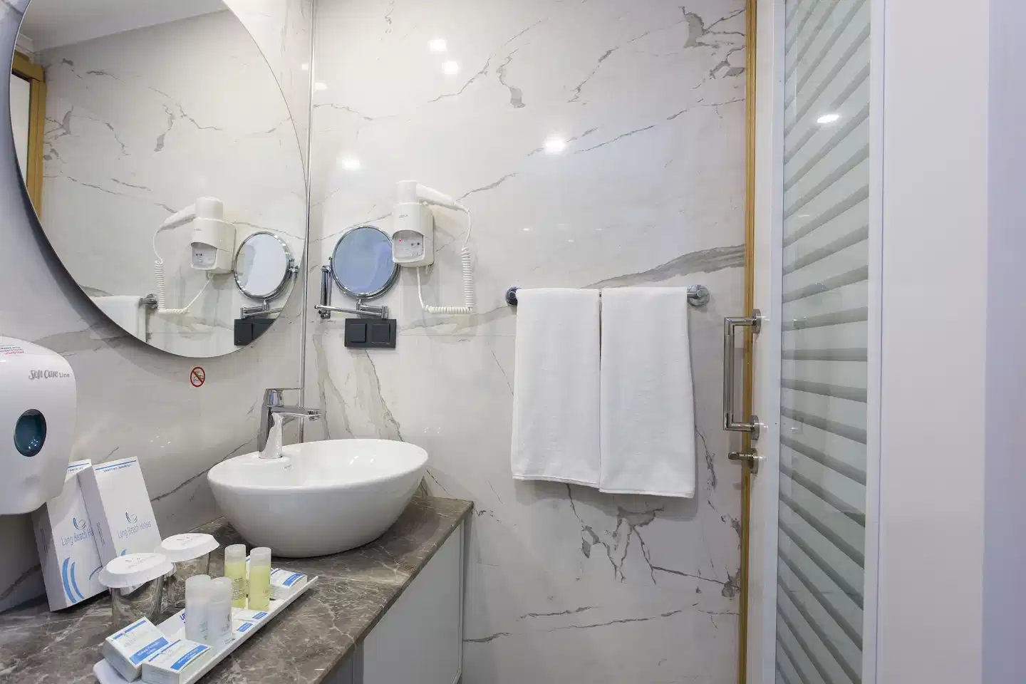 Long Beach Harmony Badezimmer