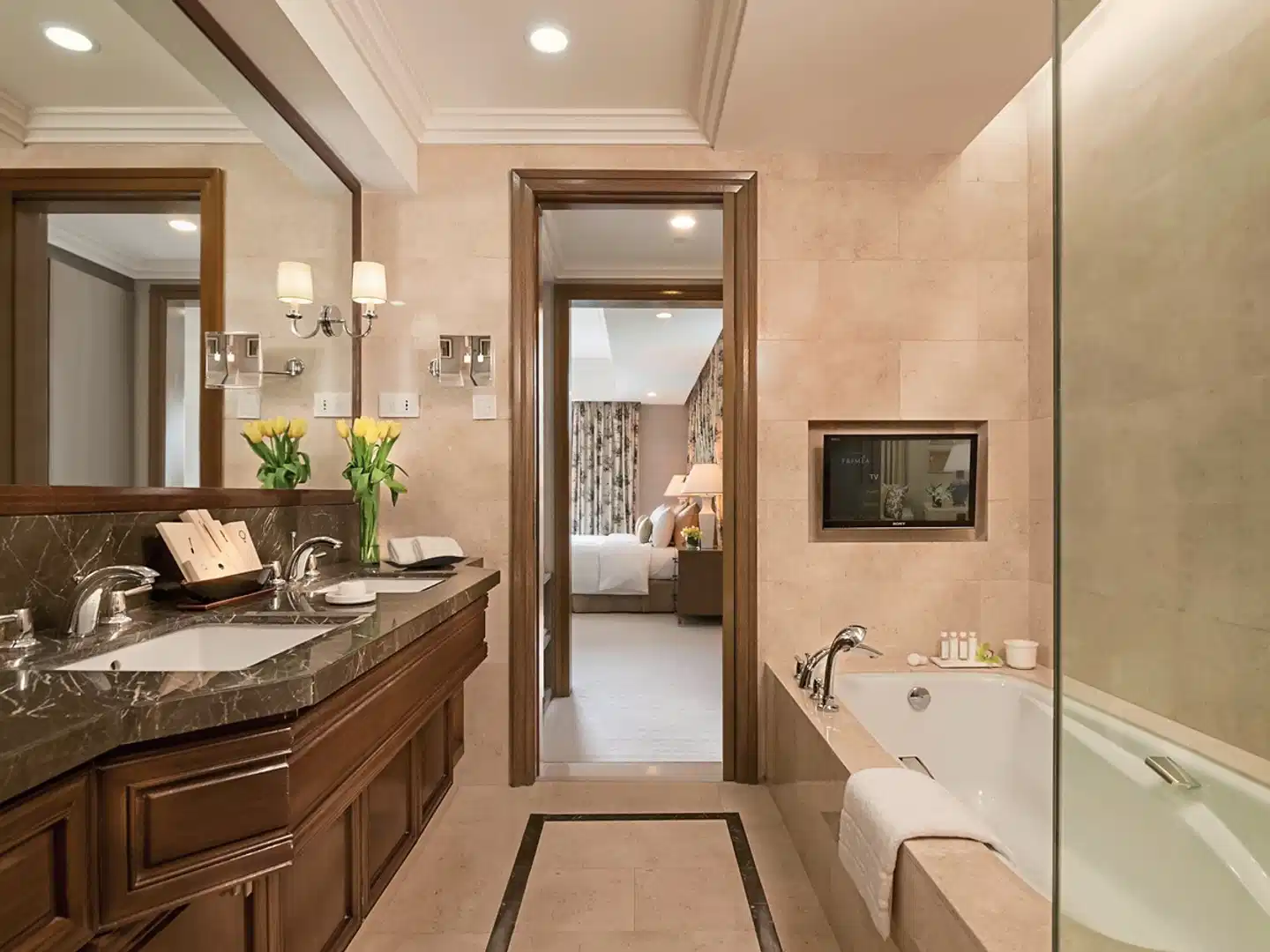 Discovery Primea Manila Badezimmer