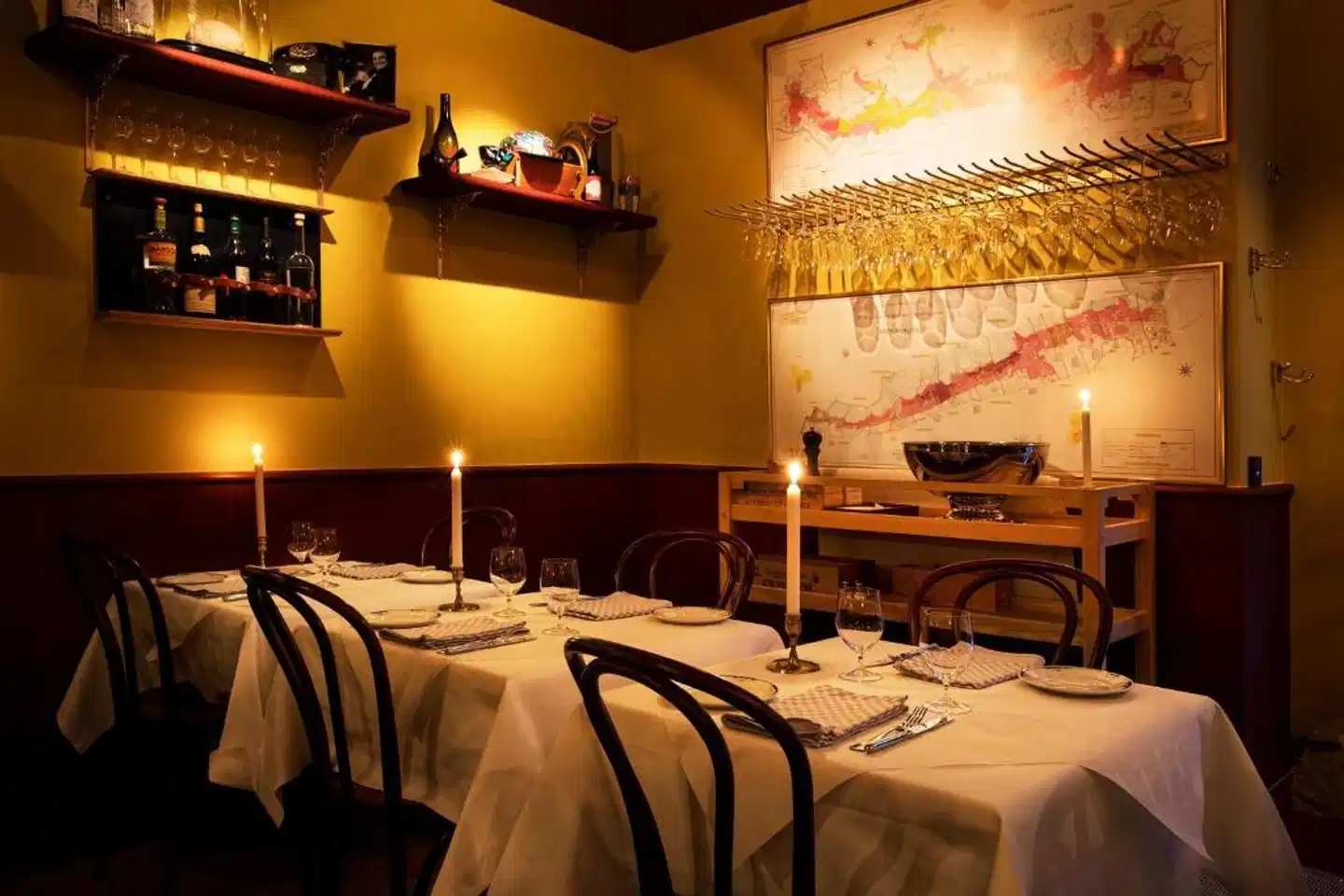 Collector's Victory Hotel Restaurant