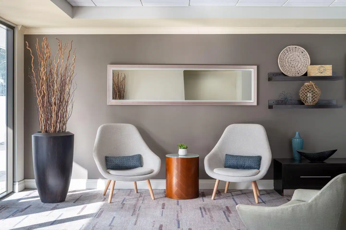 Courtyard by Marriott Naples Lobby