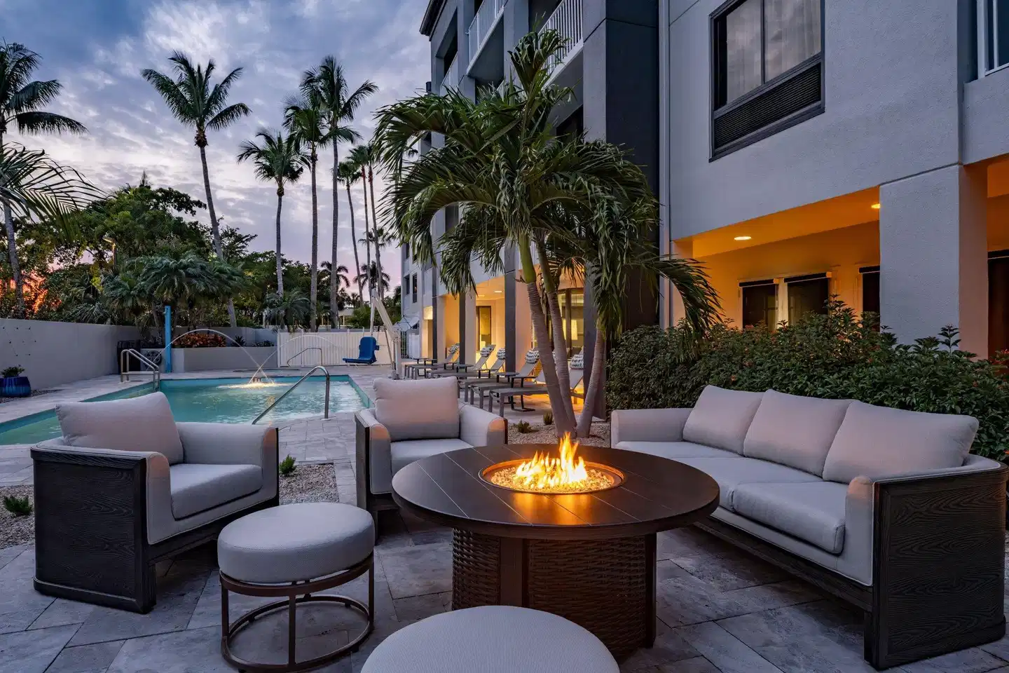 Courtyard by Marriott Naples Terrasse