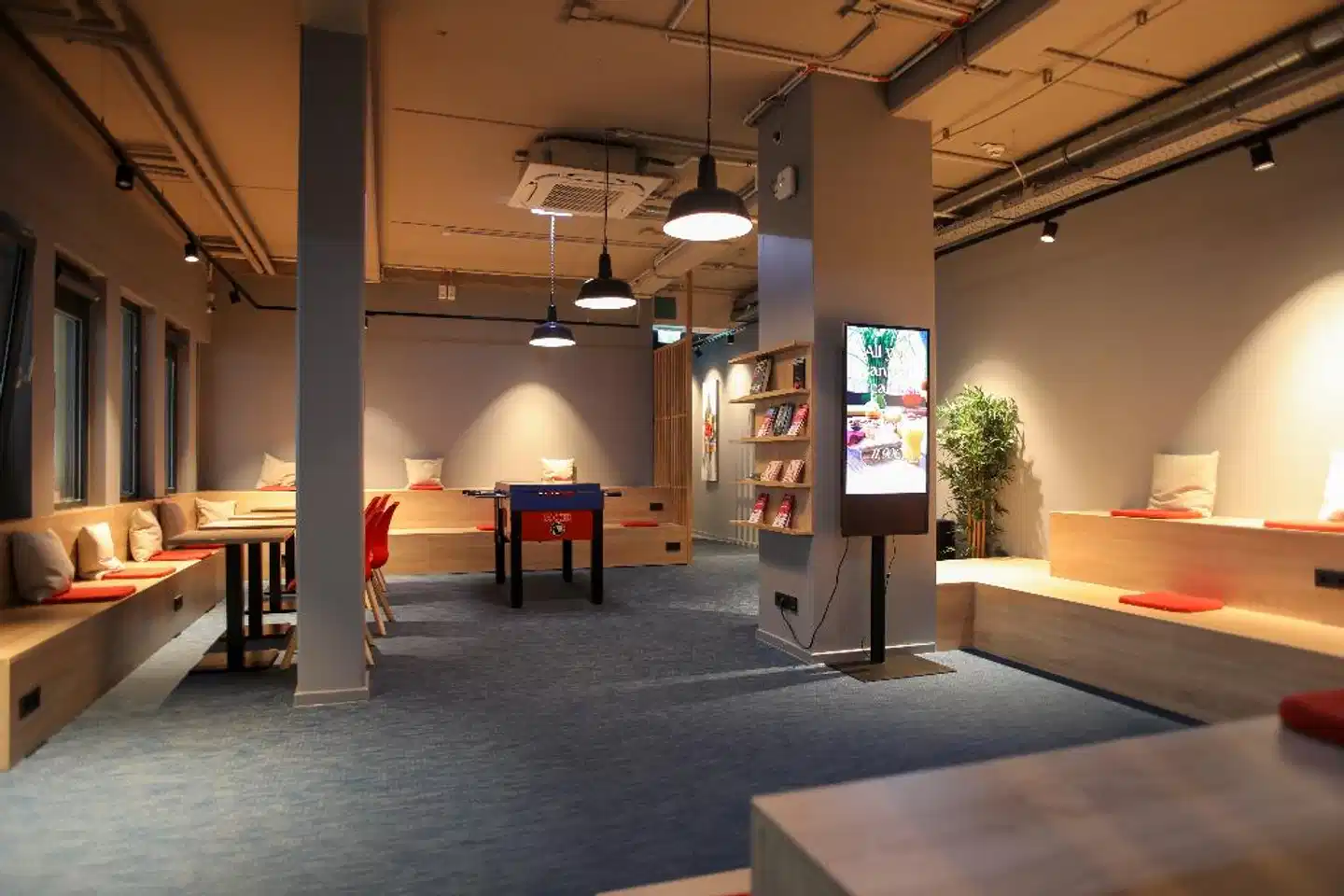 acama Kreuzberg Hotel + Hostel Lobby