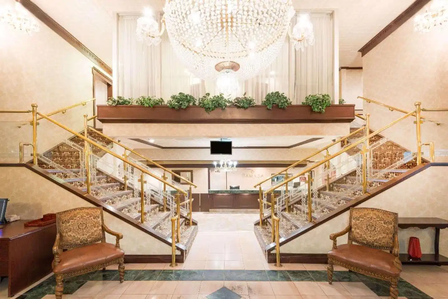 Ramada by Wyndham St. John's Bar