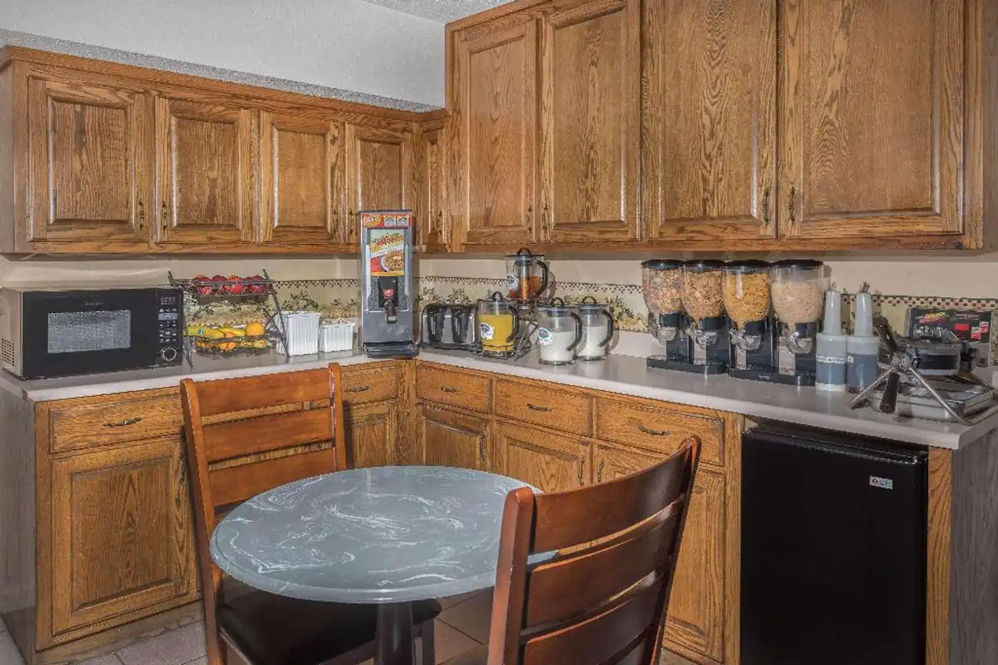 Baymont by Wyndham Macon I-475 Bar