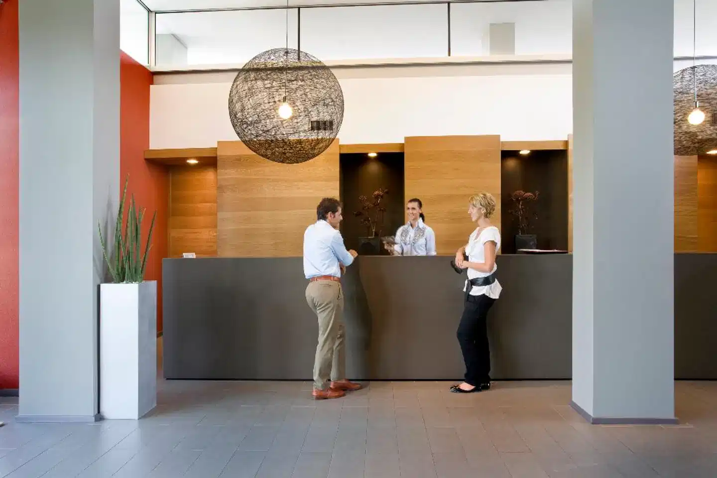 Mod 05 Living Hotel Lobby