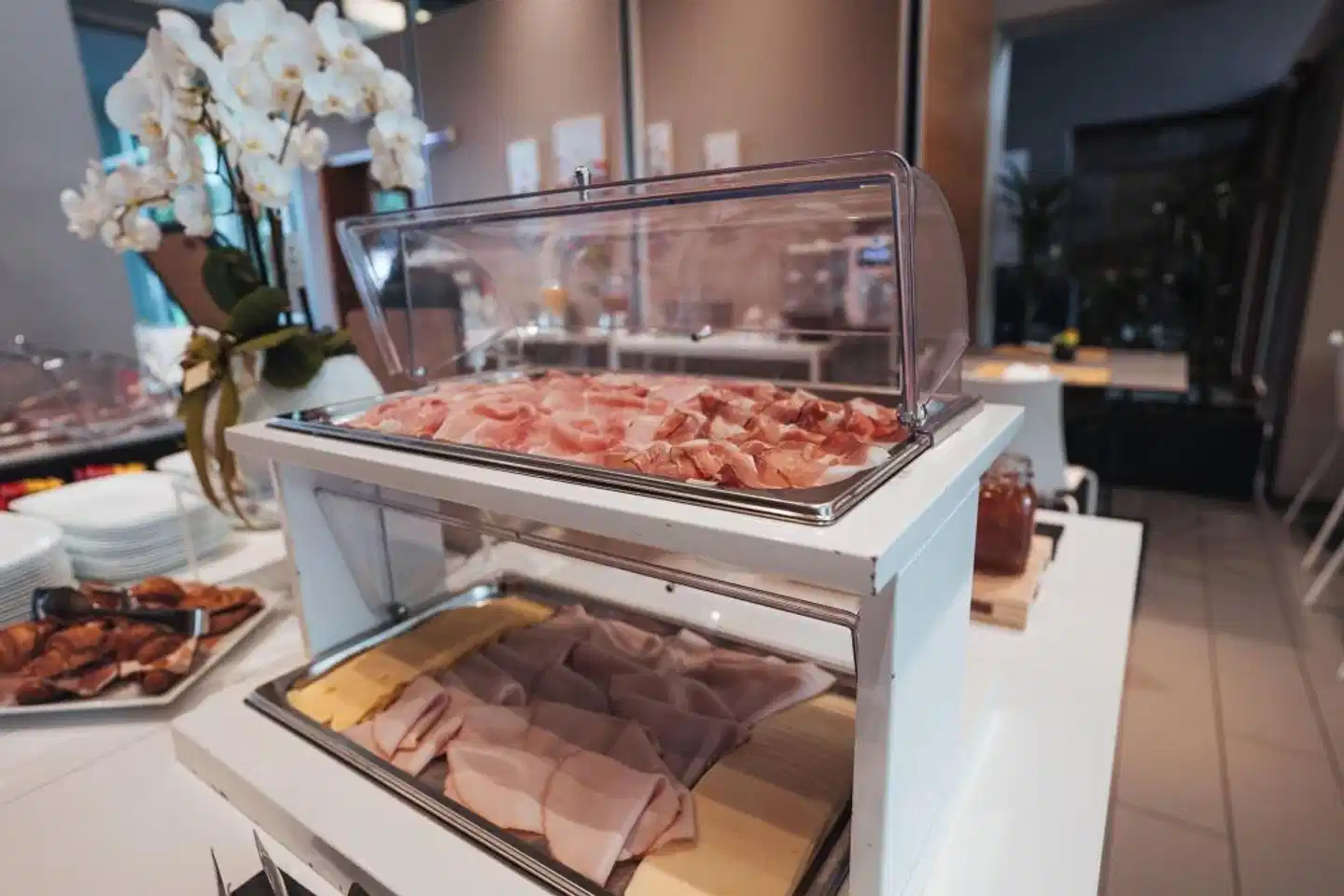 Mod 05 Living Hotel Restaurant