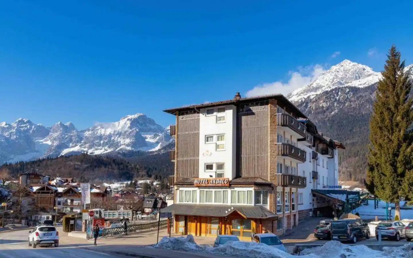 Hotel Andalo Aussenansicht