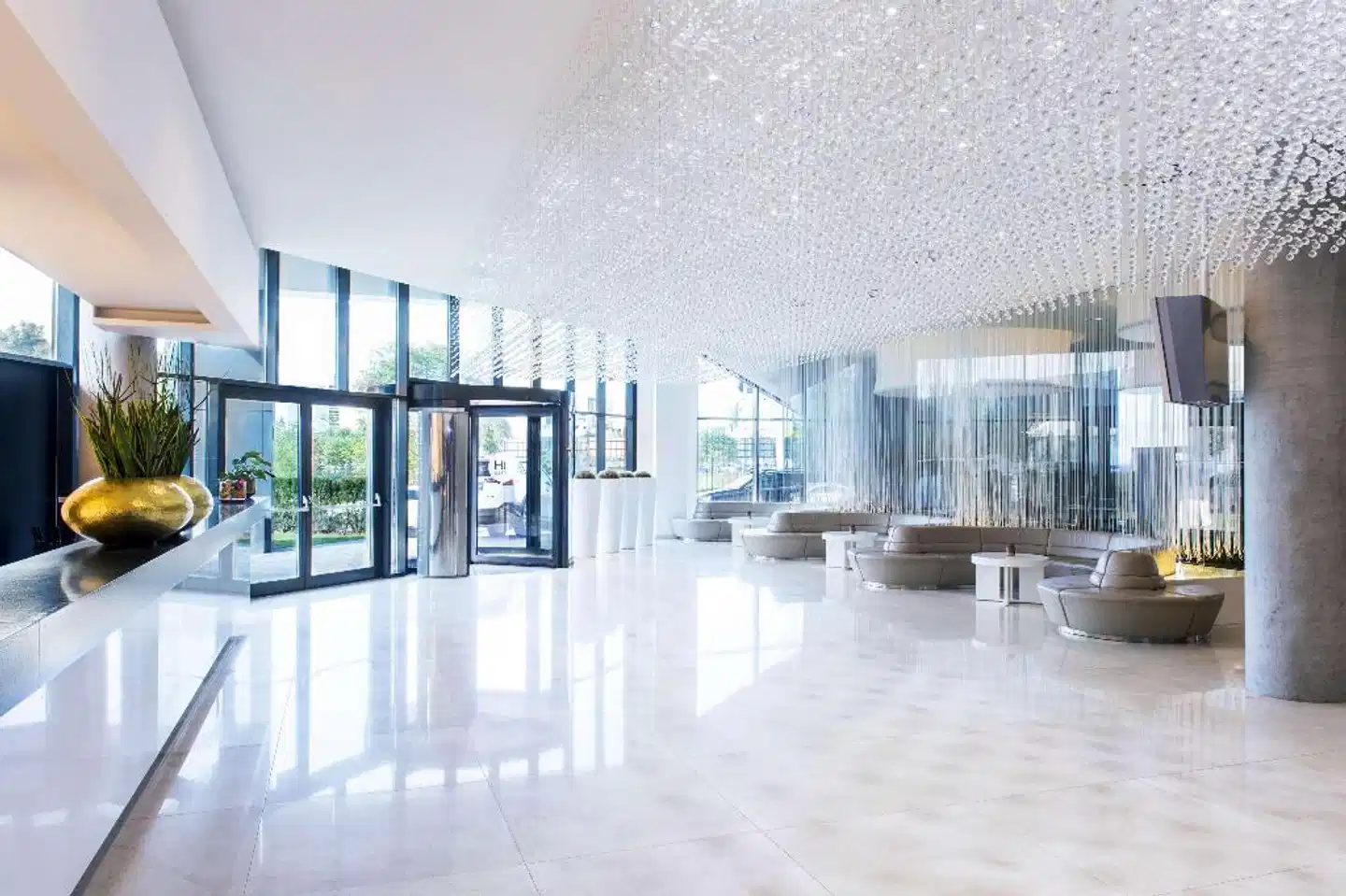 NH Bratislava Gate One Hallenbad