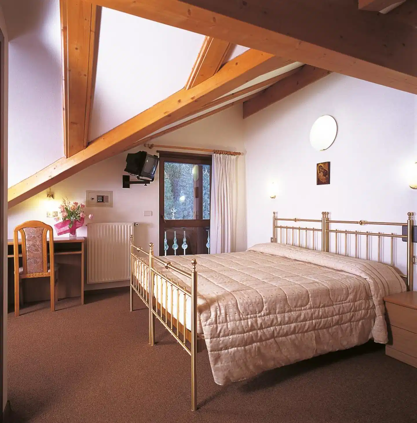 Sella Ronda & Dependance Serenella Wohnbeispiel