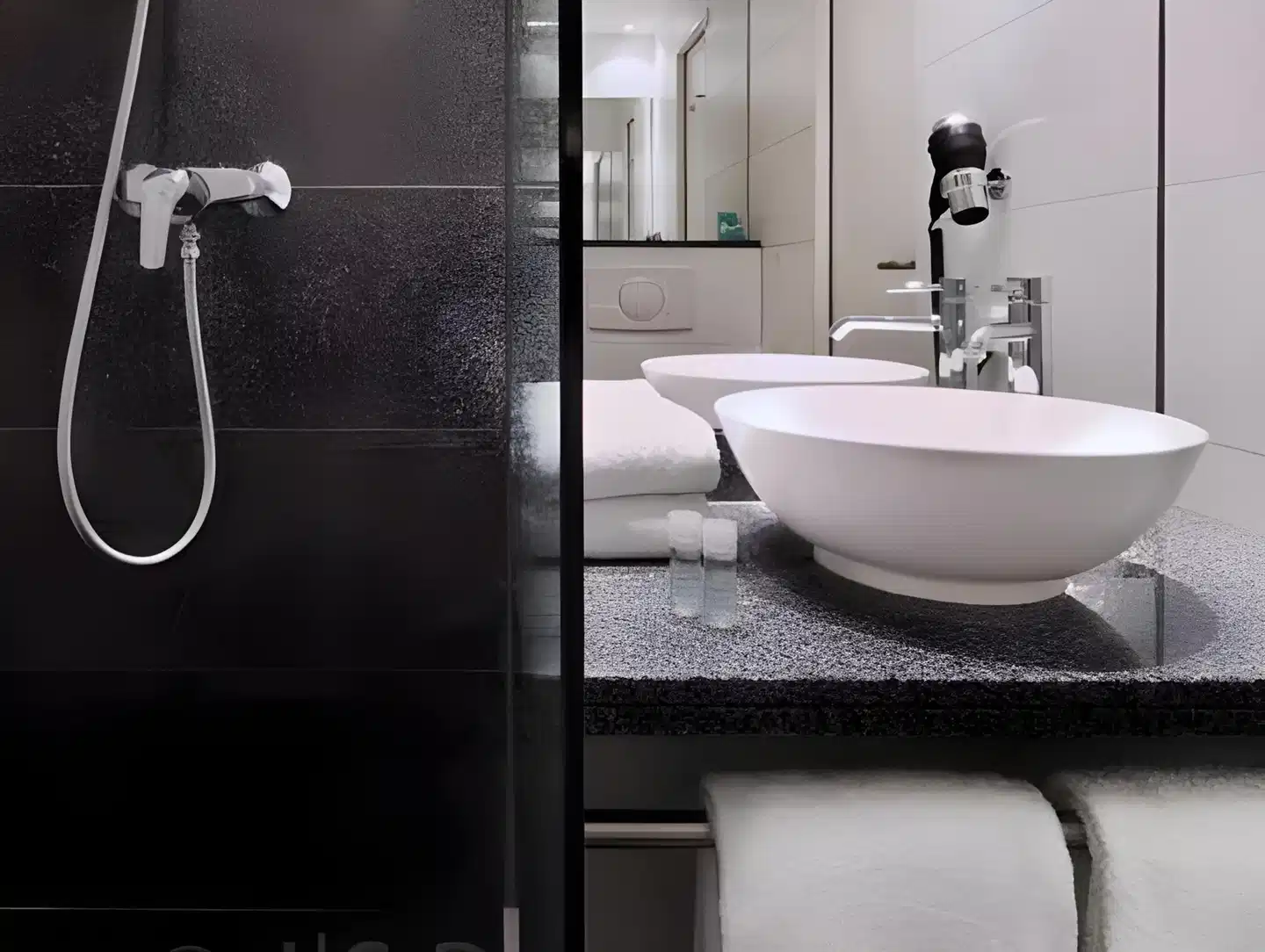 Motel One Stuttgart - Mitte Badezimmer