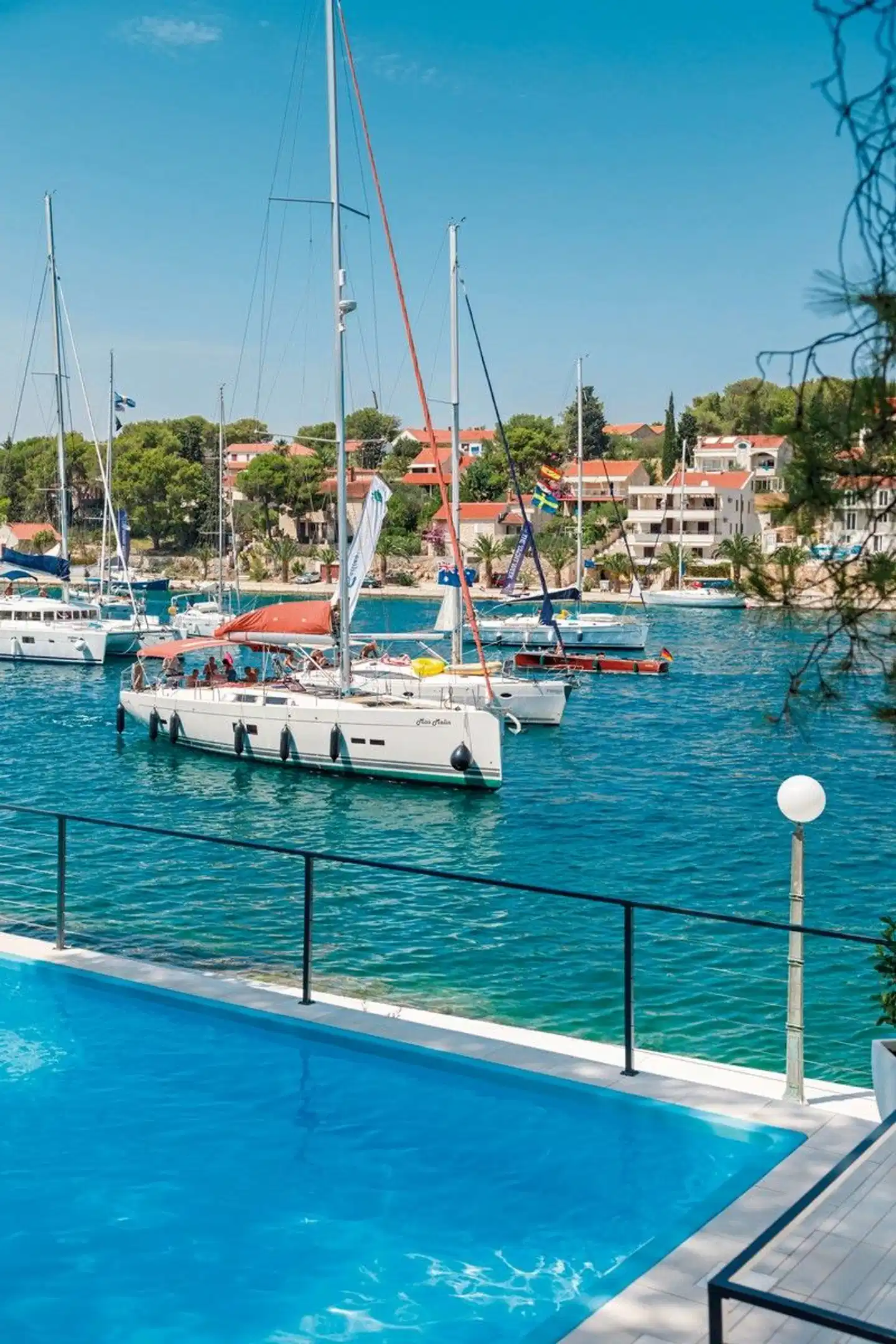 Milna Osam - Adults only POOL