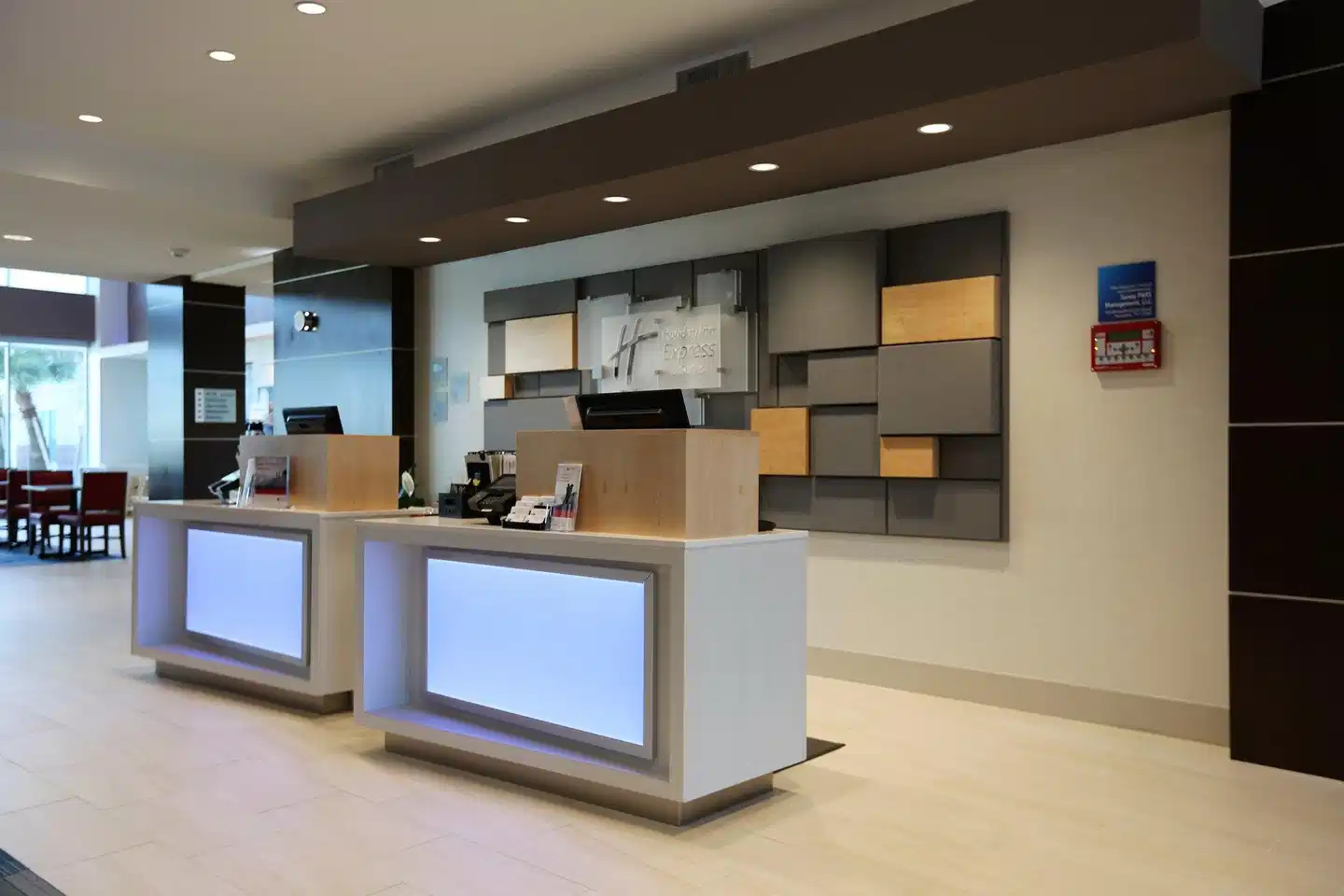 Holiday Inn Express & Suites Houston NW - Hwy 290 Cypress Lobby