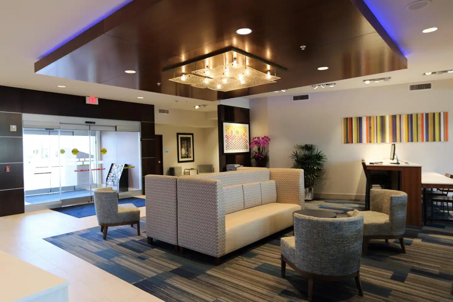 Holiday Inn Express & Suites Houston NW - Hwy 290 Cypress Lobby