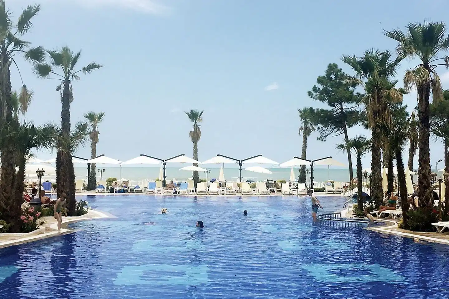 Grand Blue Fafa Resort POOL