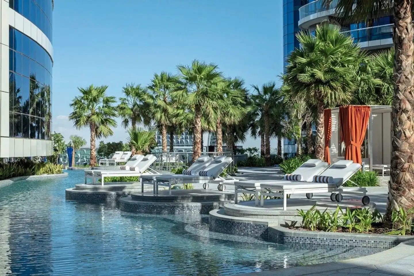 Paramount Hotel Dubai Pool