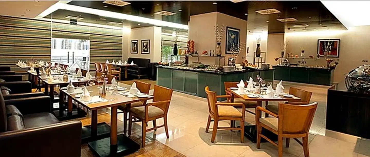 Mercure Dubai Barsha Heights Hotel Apartments Restaurant