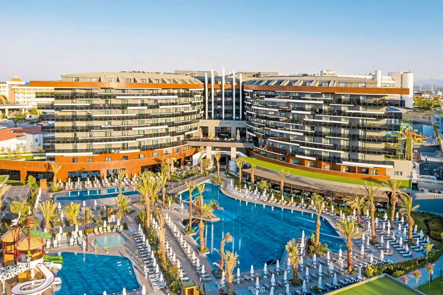 Calyptus Kirman Premium Aussenansicht