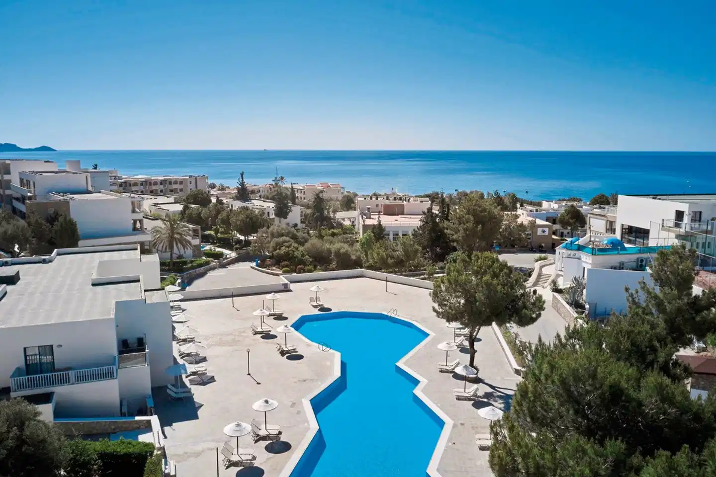 Kiotari Miraluna Pool