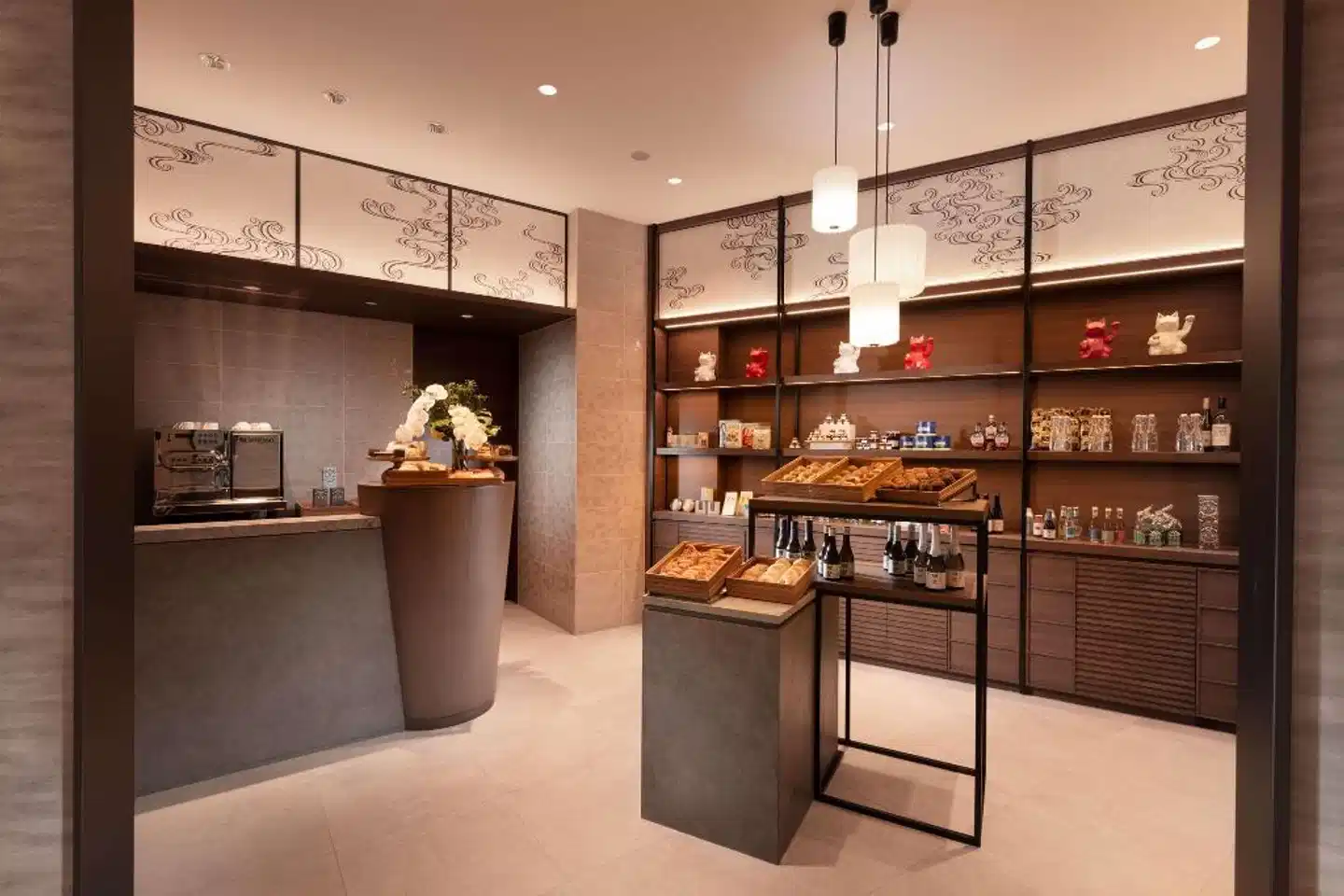 Doubletree By Hilton Osaka Castle Bar