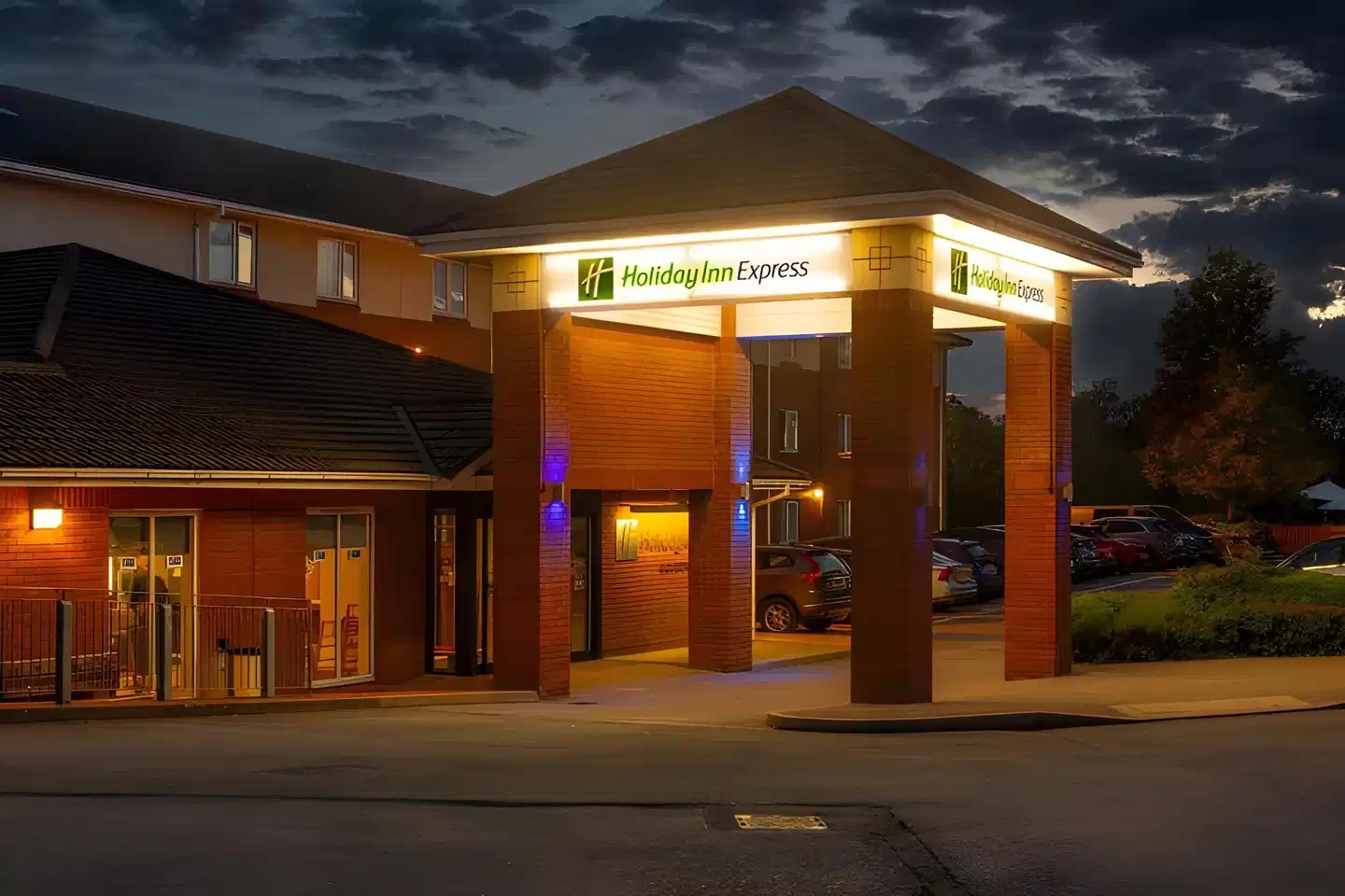 Holiday Inn Express Gloucester - South Aussenansicht