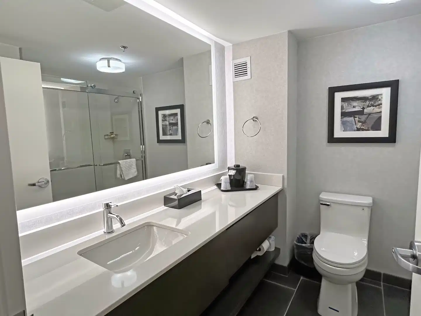 Best Western Plus Meadowlands Secaucus Badezimmer