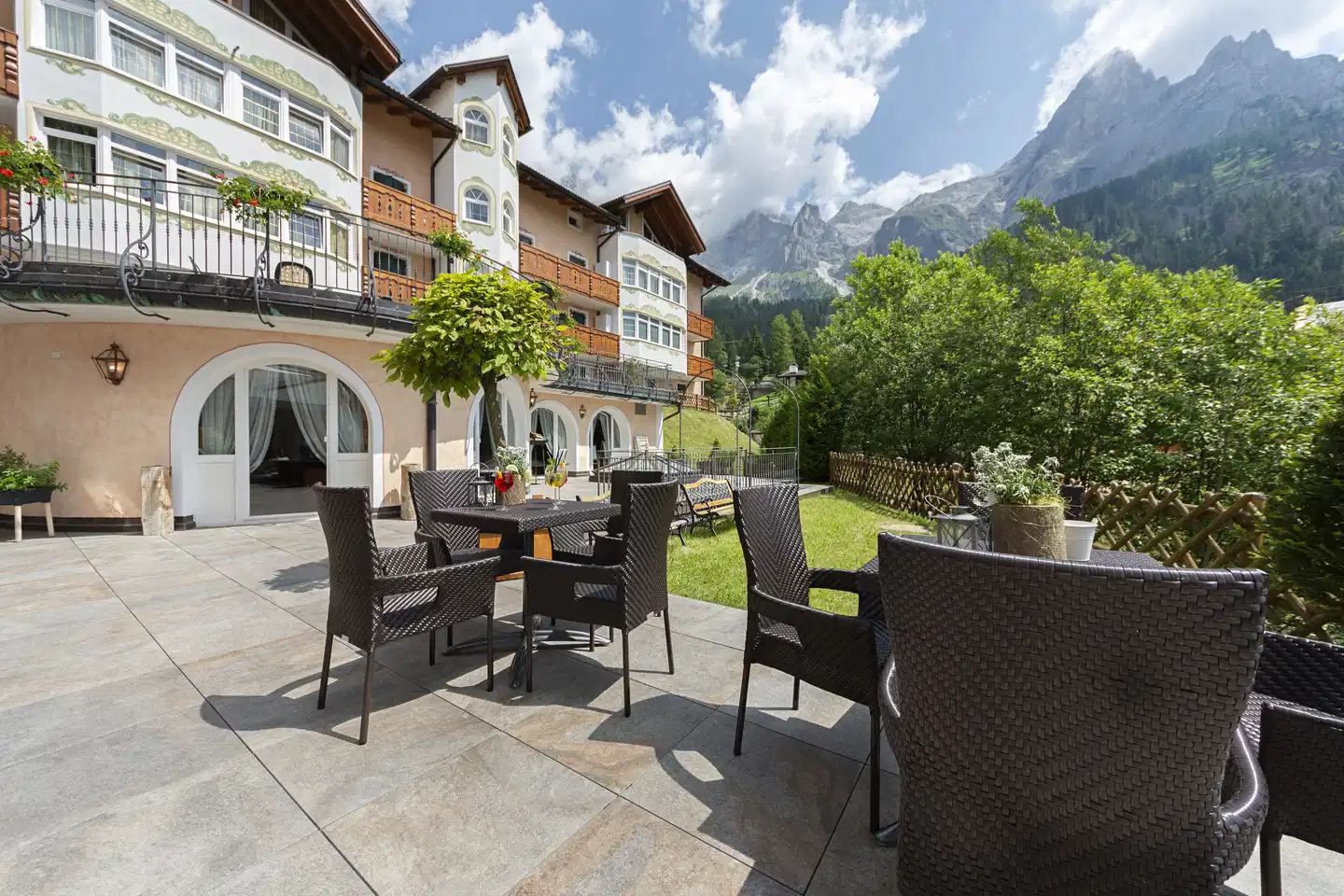 Orovacanze Residence Pez Gajard Terrasse