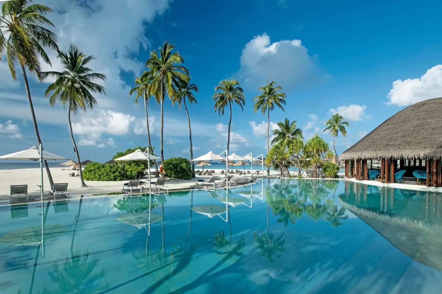 Constance Halaveli Maldives Pool