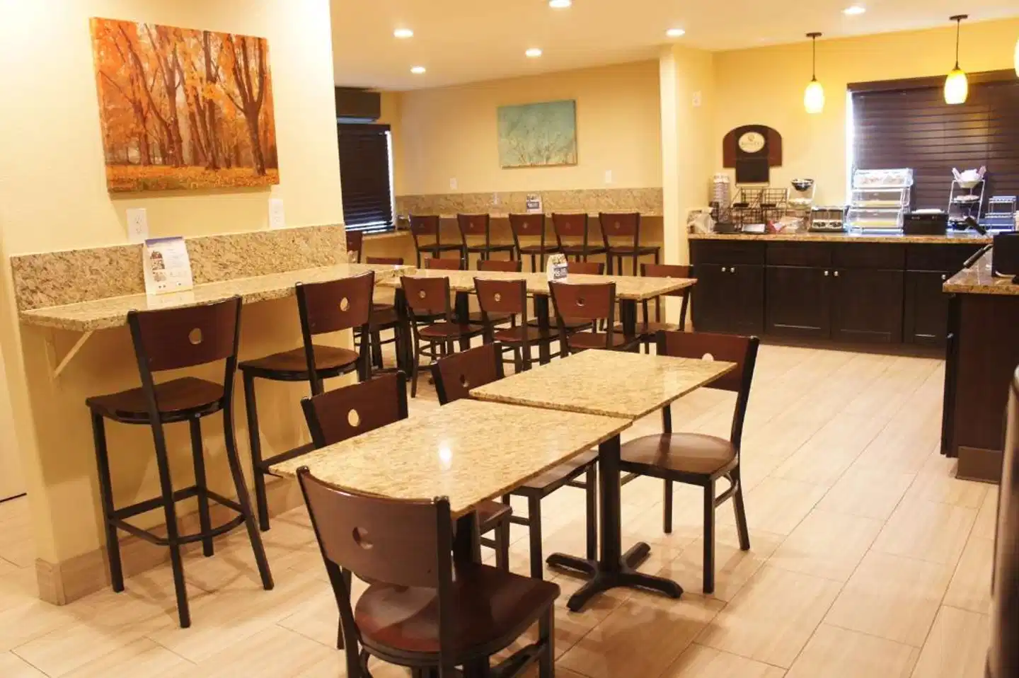 Best Western PLUS Inn of Hayward Restaurant