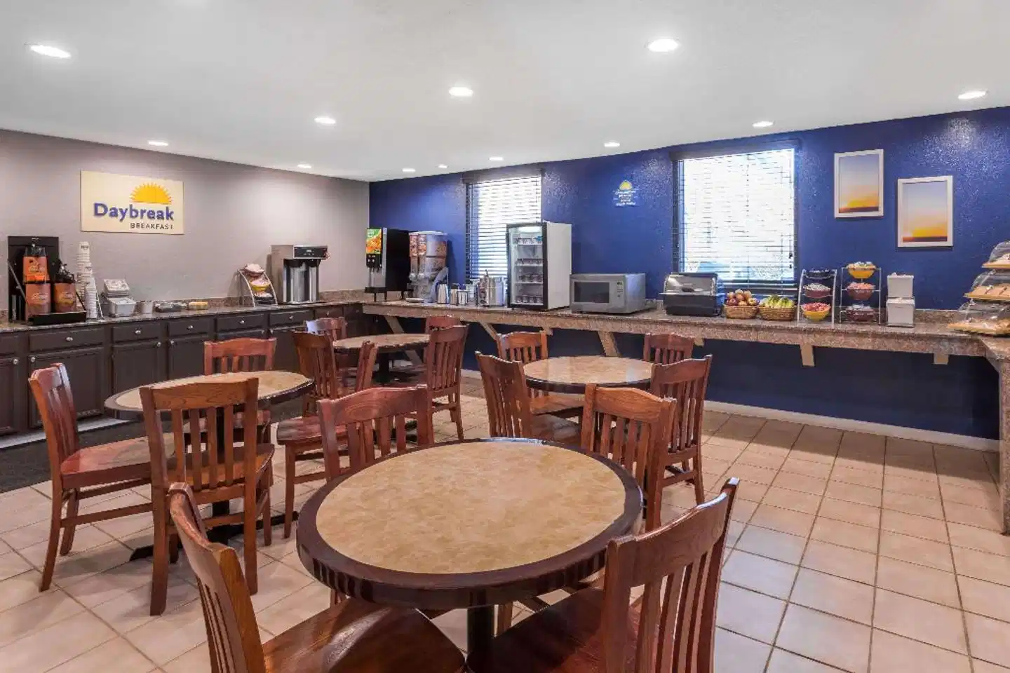 Days Inn by Wyndham College Park Airport Best Road Konferenz