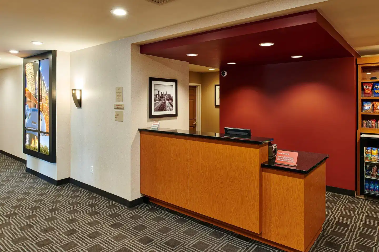 TownePlace Suites by Marriott Minneapolis Downtown/North Loop Lobby