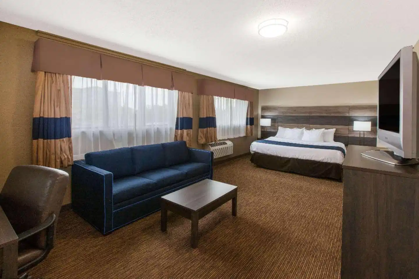 Baymont by Wyndham Downtown Detroit Lobby