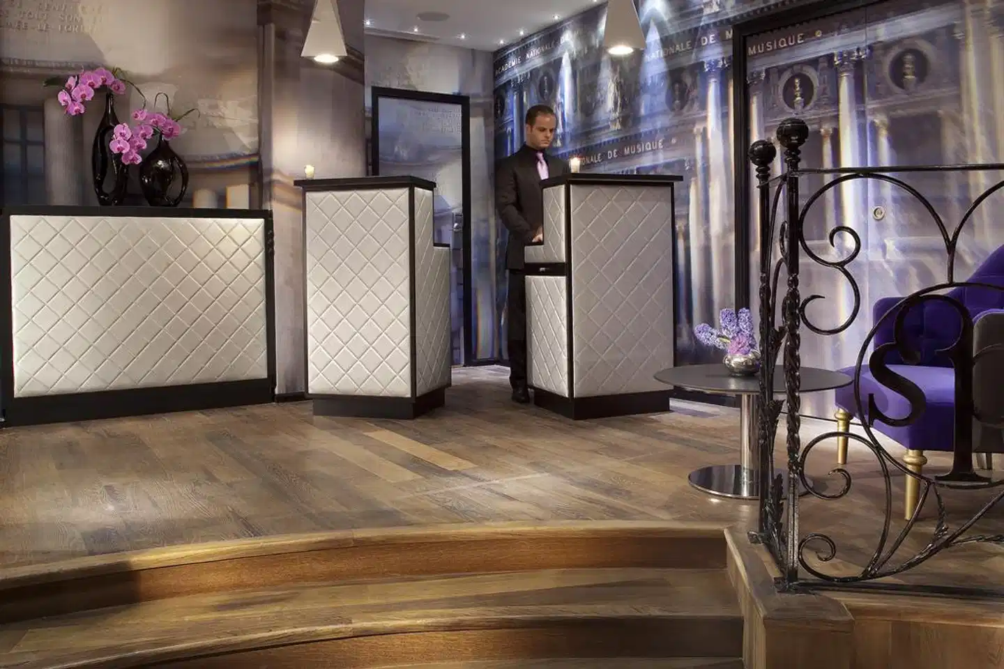 Secret De Paris Sport und Entertainment