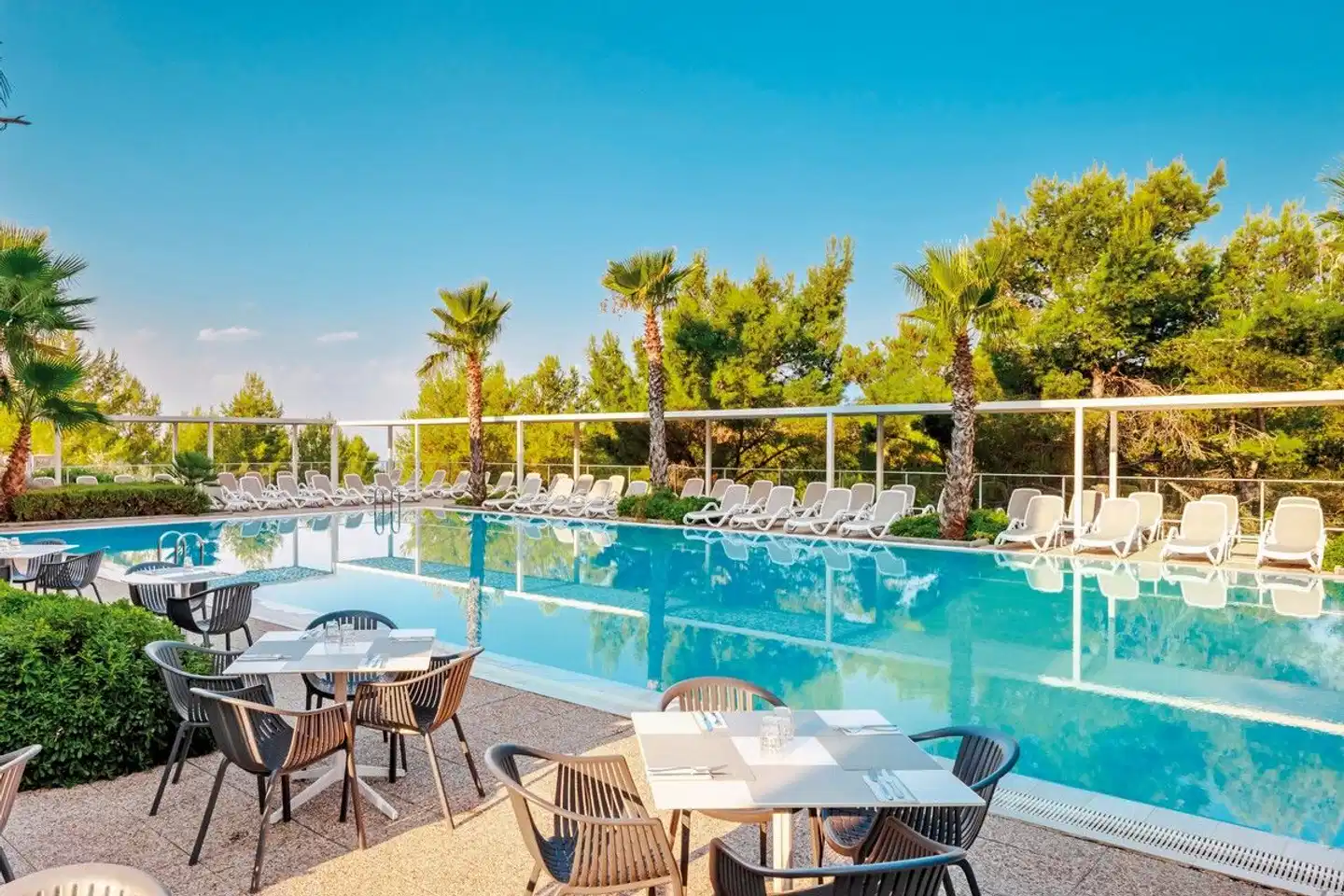 Gava Waterman Island Cottages Pool