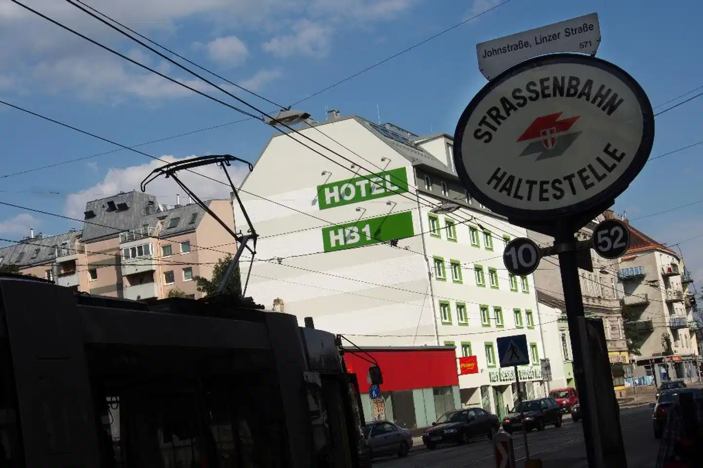 HB1 Schönbrunn Aussenansicht