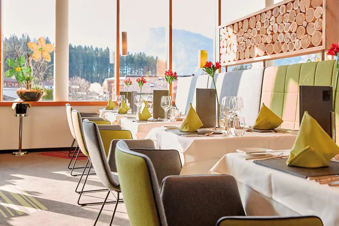 DAS SIEBEN 4s - Adults Only Restaurant