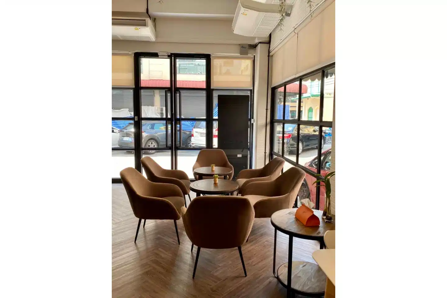 Siam Subway Hostel and Café Lobby